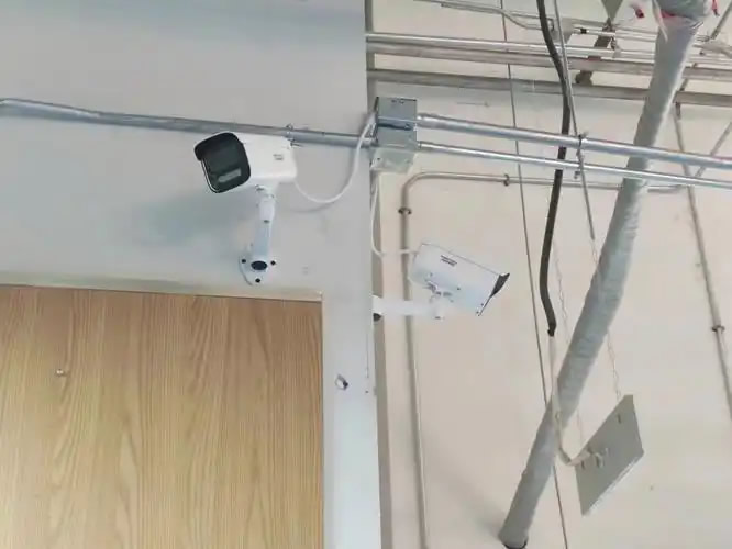 家庭監(jiān)控安裝全攻略從選擇設(shè)備到調(diào)試一步到位